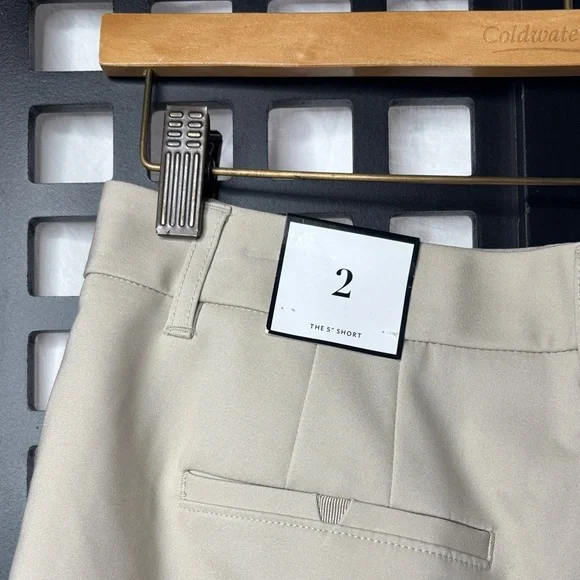 🤍 WHBM Cream Tailored 5" Shorts Size 2 Women's NWT Stretch Zip Button 🤍 - Picture 7 of 15